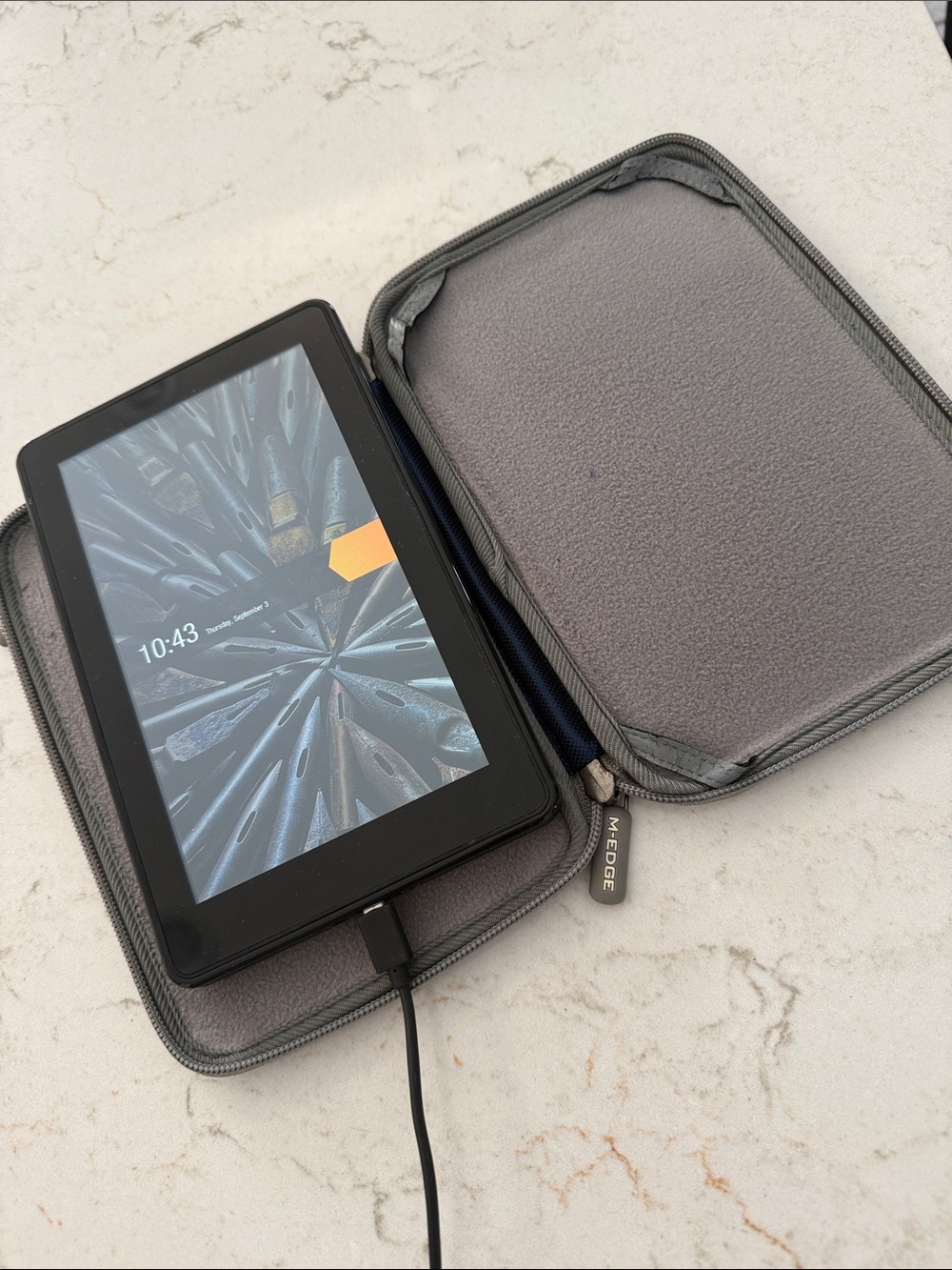 Amazon Kindle Tablet in Black with Gray Zippered Travel Case
